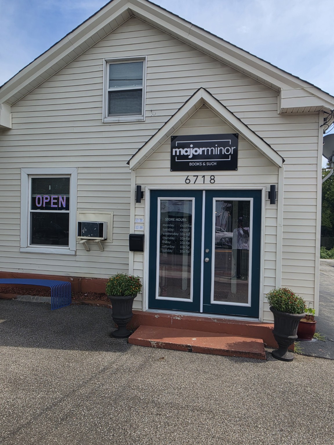 Major Minor Books & Such storefront